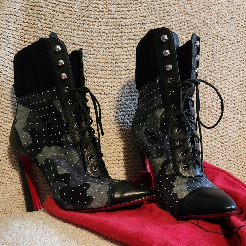 Christian Louboutin Women's Dakita Studded Leather Ankle Boots (38)